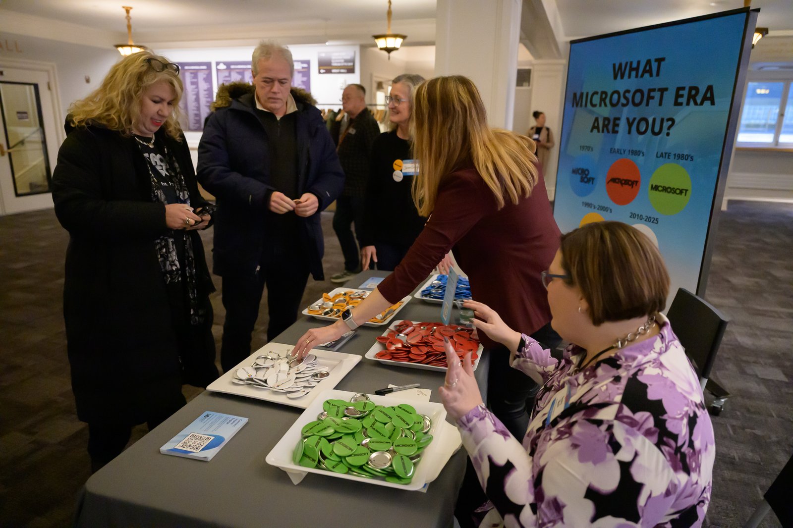 Defendendo para a Microsoft: reconhecendo os funcionários da empresa, de volta a um de seus primeiros