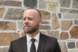 Entrevista com o empresário automotivo de Toronto, Serge Levkovich