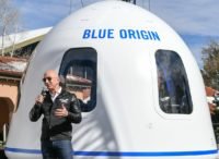 Jeff Bezos com origem azul nova cápsula da cápsula Shepard