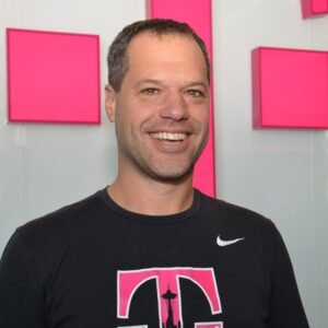 Movimentos de tecnologia: T-Mobile Nomes Diretor de Contabilidade; Plug and play picks líderes; e mais