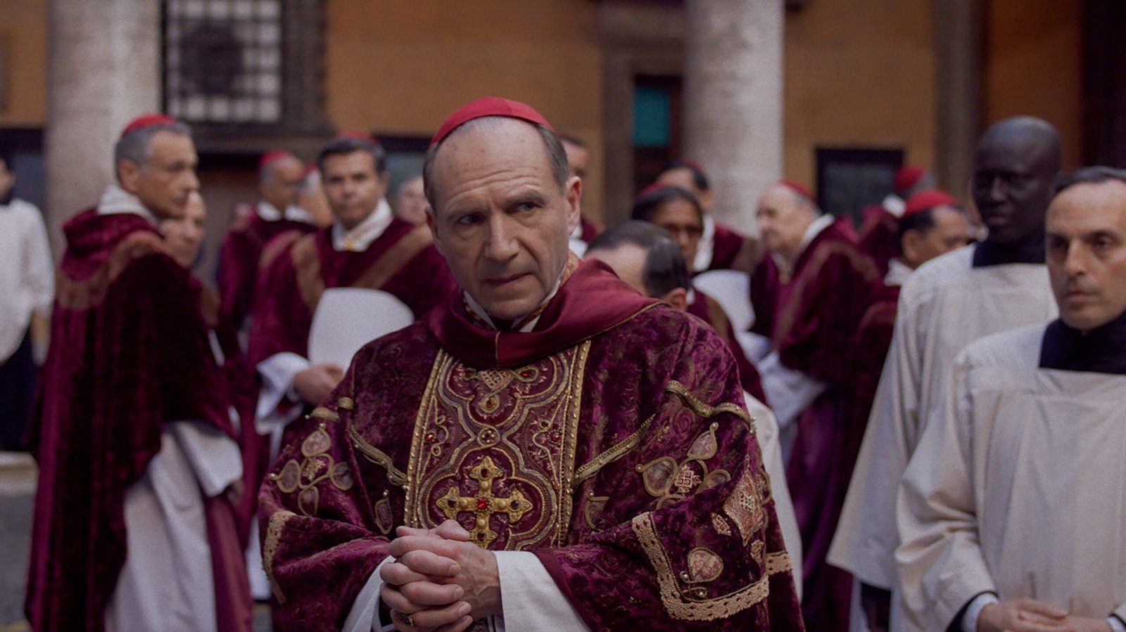 Conheça Conclave, filme disponível no streaming que mostra a seleção de um novo papa