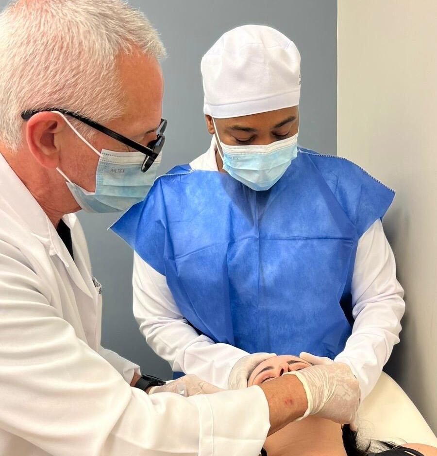 Dr. Daniel Dias Machado