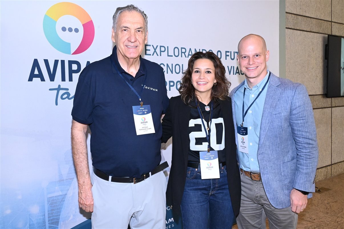 Antônio Fernando Slomp, da Avipam, Barbara Bastos, da Roadtrip, e José Guilherme Alcorta, da PANROTAS
