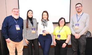 Luana Nogueira e Andrea Matos, da Alagev, entre Paul Barry, Priscila Neiva e Marcos Marques, da BCD Travel