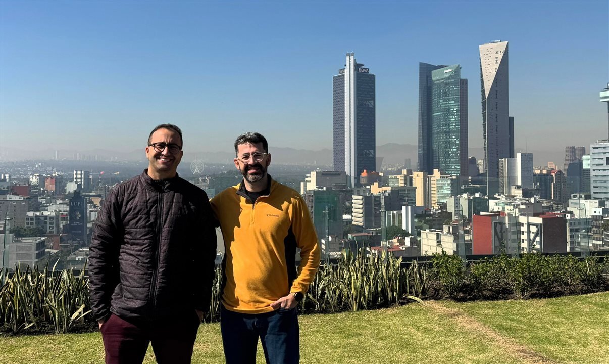 Marcelo Linhares e João Claudio Ribeiro, da Onfly, na Cidade do México