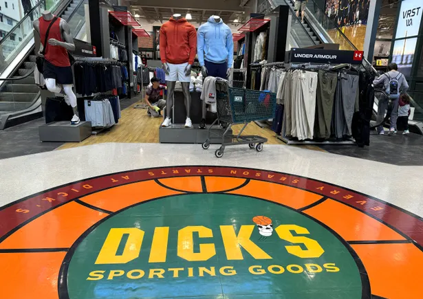 Dick's Sporting Goods cultiva apostas em conteúdo esportivo com estúdio interno