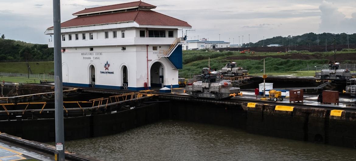 O Canal do Panamá conecta os oceanos Atlântico e Pacífico e facilita 6% do comércio marítimo global