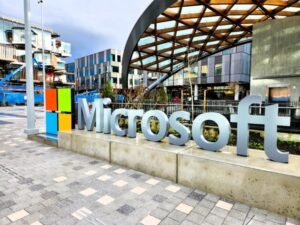 Relatórios de política mais rigorosa da Microsoft Return-to-Office Adicione à incerteza pós-Layoff