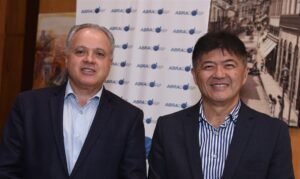 Carlos Prado e Gervasio Tanabe, da Abracorp