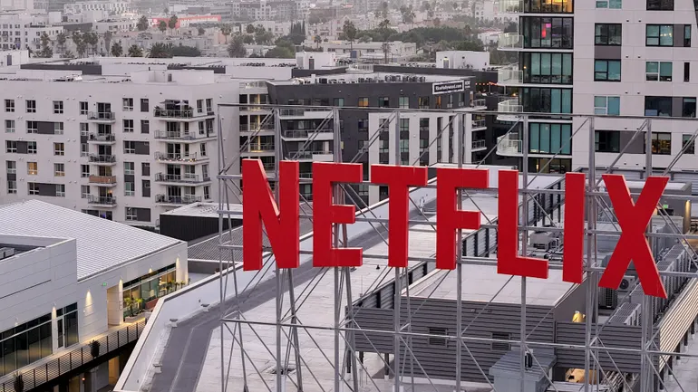 O negócio de publicidade da Netflix acelera – o que vem por aí à medida que oportunidades de IA e fusões e aquisições se aproximam