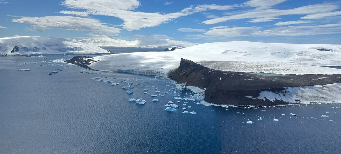 Microplásticos poluindo Antártica