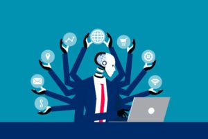 A imagem mostra um robô com um corpo humanoide e uma cabeça de máquina, sentado em uma mesa e usando um laptop. O robô possui múltiplos braços que seguram ícones representando diferentes atividades, como um globo, um gráfico, um carrinho de compras, um localizador, um ícone de e-mail, um símbolo de dinheiro, e ícones de conectividade. O fundo é de uma cor azul sólida.