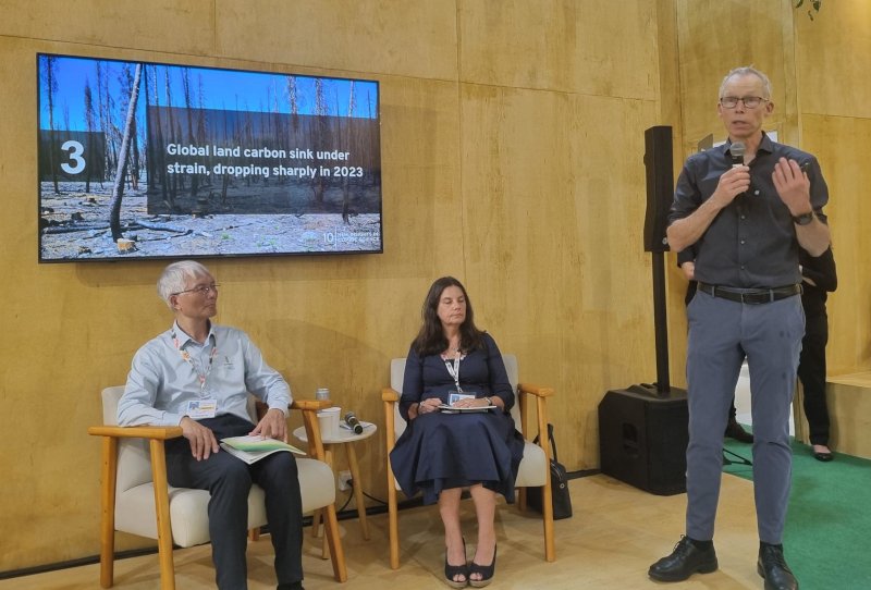 Aquecimento acelera, enquanto resiliência do sistema terrestre diminui, indica relatório lançado na COP30