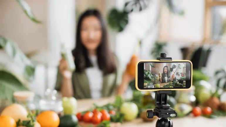 Como a Danone otimiza anúncios direcionados a criadores à medida que o investimento aumenta