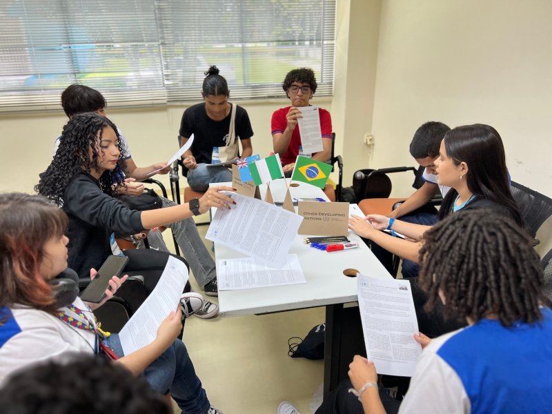 alunos do ensino médio do Pará participam de simulado da COP