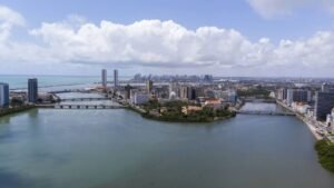 Por que Recife é considerada a "Veneza Brasileira"?