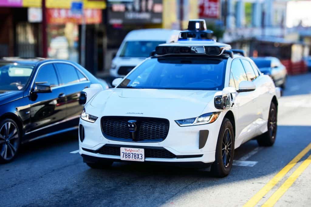 Robotáxis da Waymo podem ganhar Gemini embutido