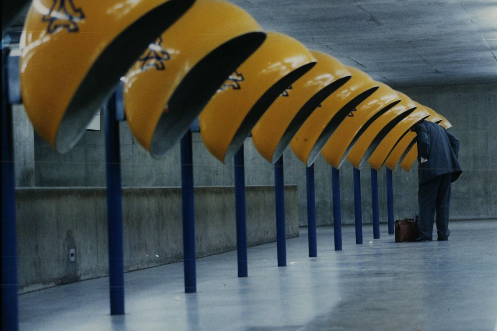 Operadoras começam a retirar orelhões do país em 2026 - 19/01/2026 - Economia