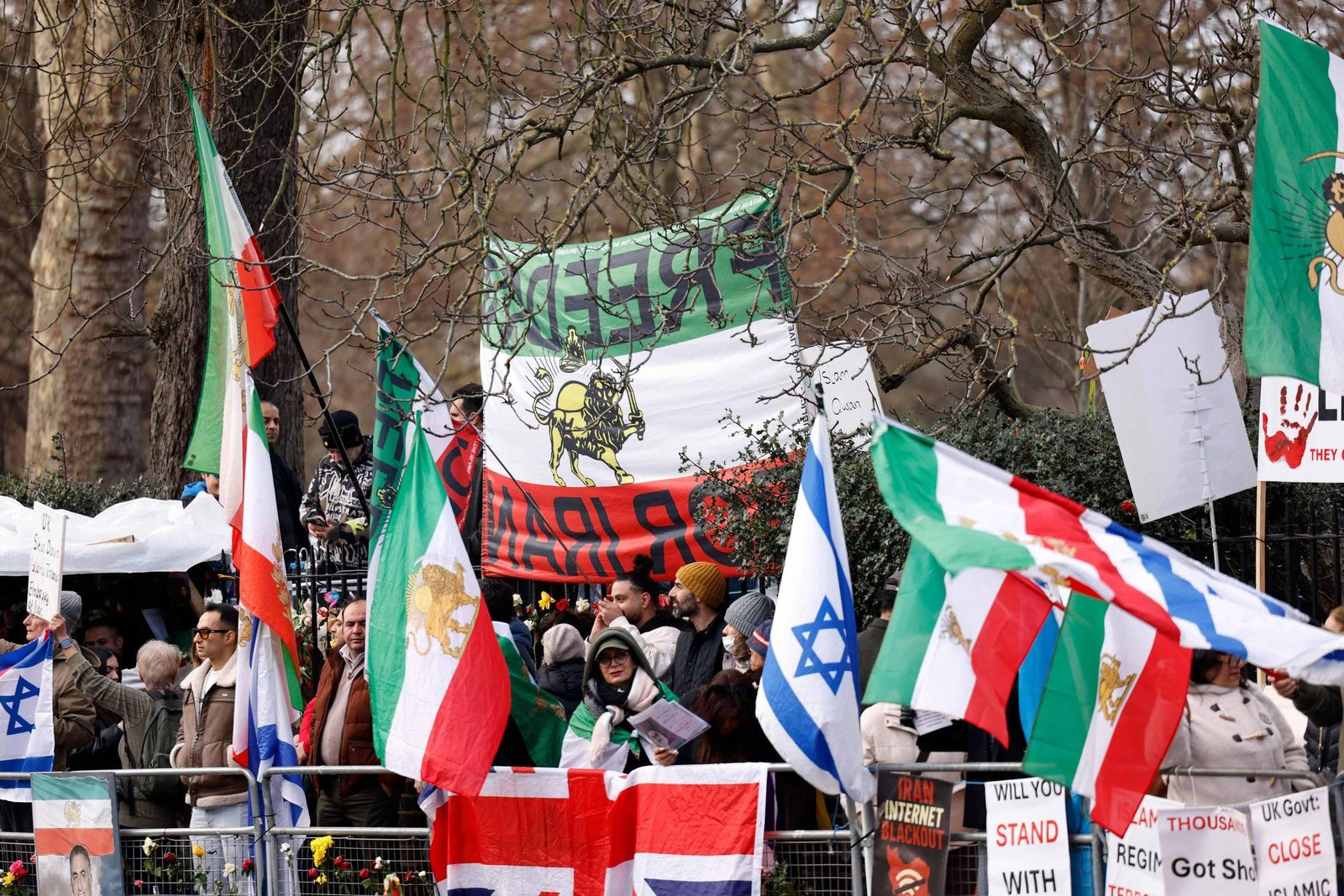 Irã: o país que sumiu da internet por decisão do regime - 25/01/2026 - Ronaldo Lemos
