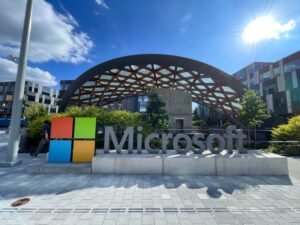 A grande renovação do aluguel da Microsoft em Redmond ajuda a impulsionar o mercado de escritórios do Eastside, perto de Seattle
