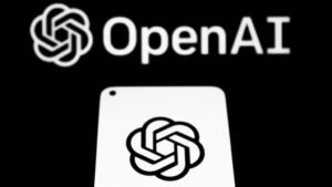 Logo da OpenAI em um smartphone
