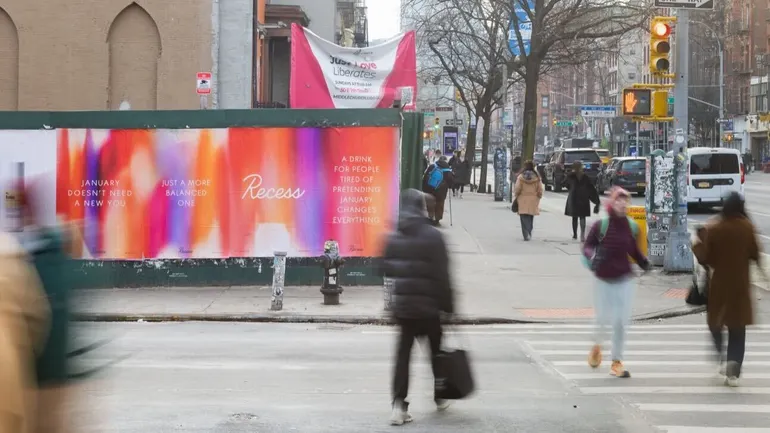 Como a Recess está repensando o Janeiro Seco como uma tendência de consumo de moderação