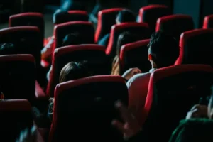 Lowe's aparece nos cinemas com promoção de pipoca Cinemark