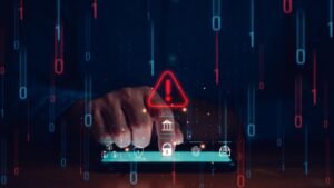 conceito de erro de notificação, ataque hacker, cibercrime e ameaças como ransomware, phishing e spyware /