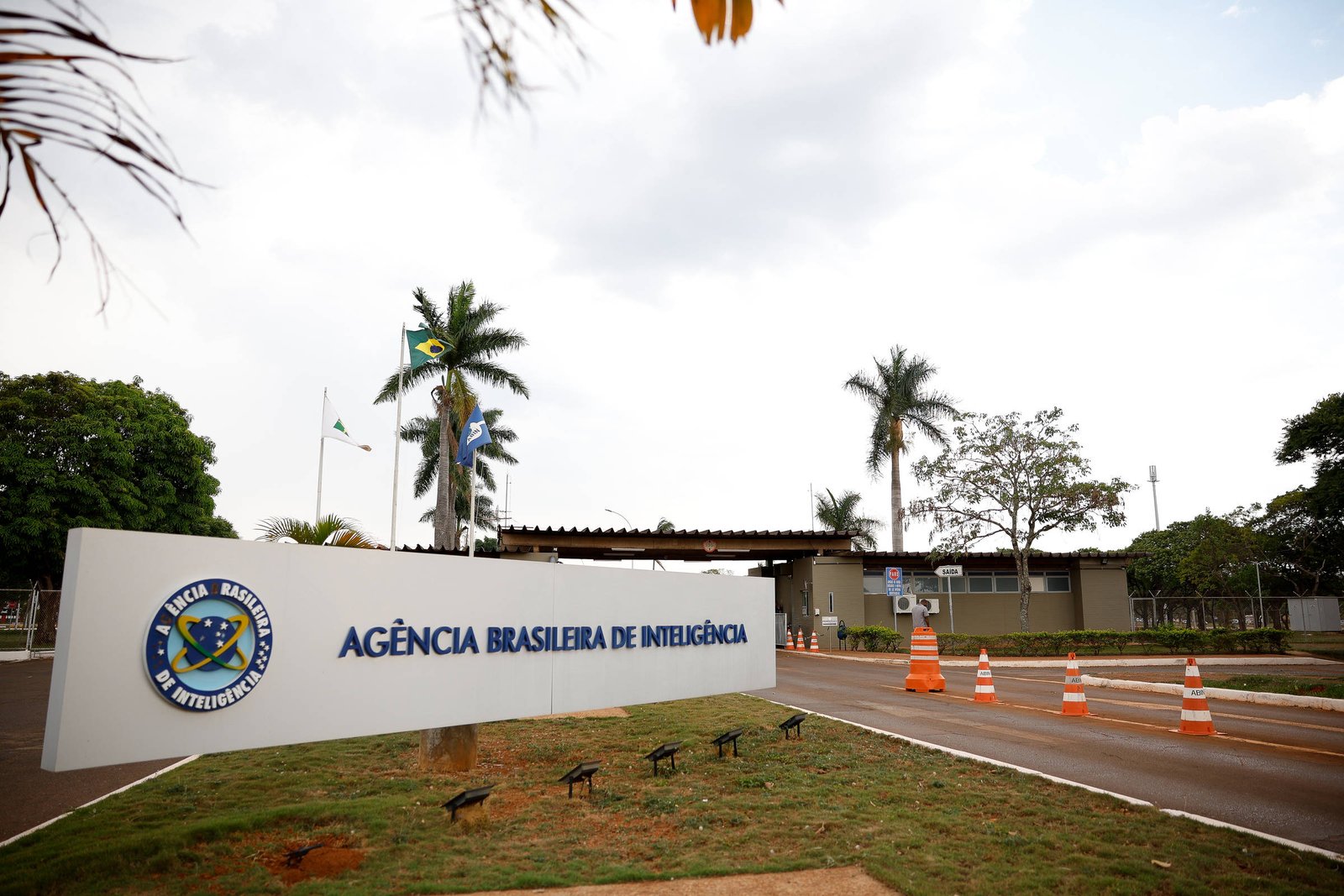 Fachada da entrada da ABIN (Agência Brasileira de Inteligência), no Setor Policial Sul, em Brasília