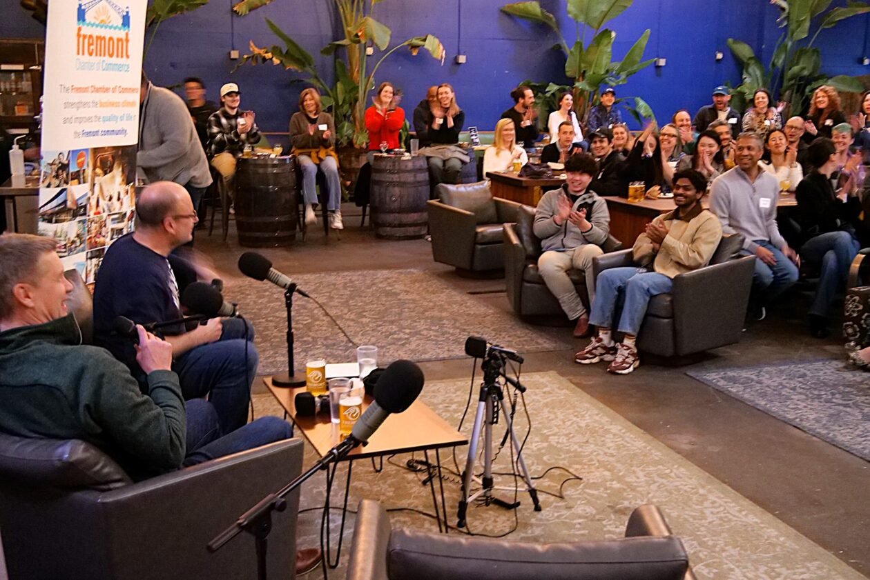 Podcast GeekWire, ao vivo em Fremont: Seahawks, IA e o futuro de Seattle