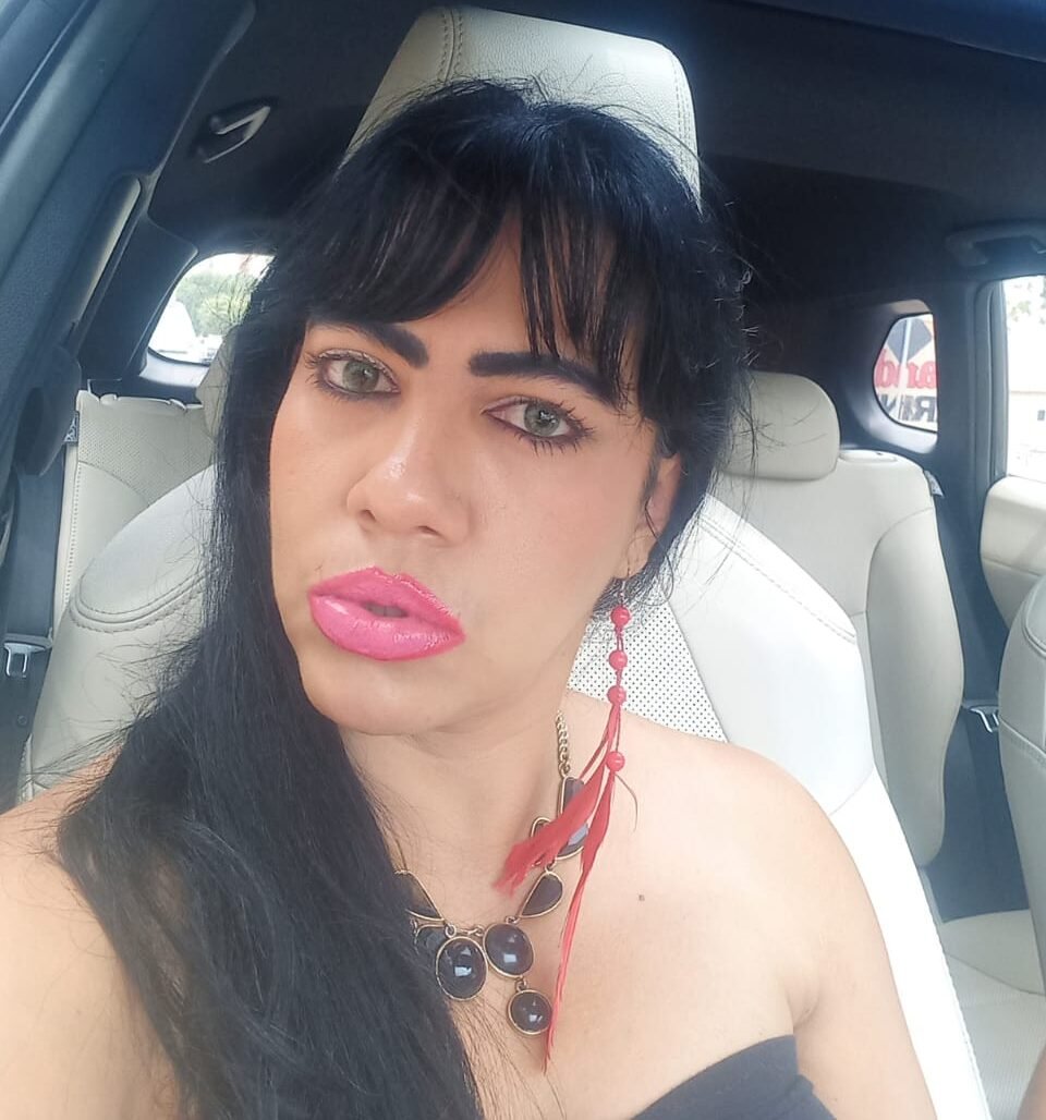 Do Mato ao Apogeu Literário: A Poeta viva número 01 do Brasil contemporâneo