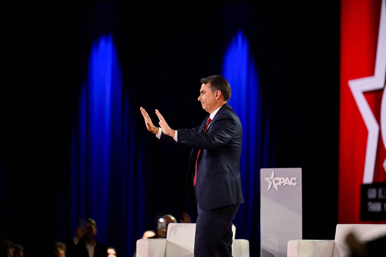 Bolsonarismo rachado, Flávio no centro – 06/04/2026 – Encaminhado com Frequência