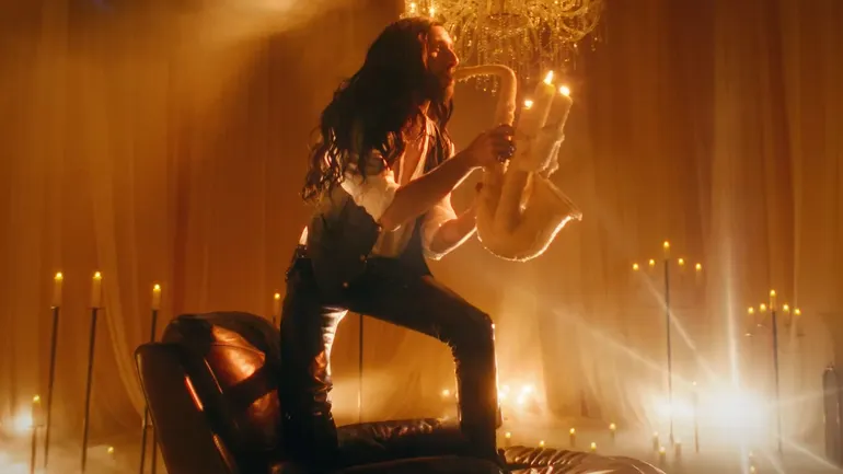 Bic reacende o slogan ‘Flick Your Bic’ para uma nova geração