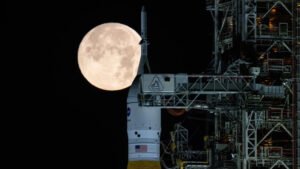 Método calcula trajeto entre a Terra e a Lua mais eficiente do que todos os já descritos