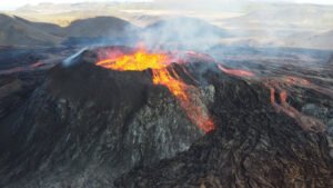 Historiadores trabalham com a hipótese de que um vulcão entrou em erupção e suas cinzas atingiram a atmosfera