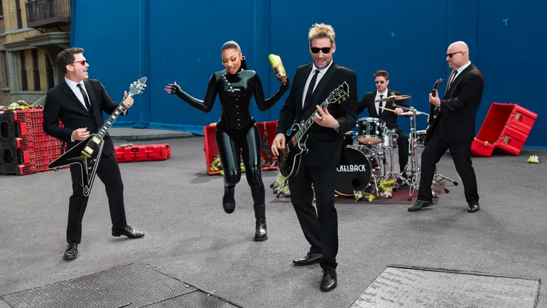 Trilha da campanha: trilha sonora de Cheetos um assalto com Megan Thee Stallion, Nickelback