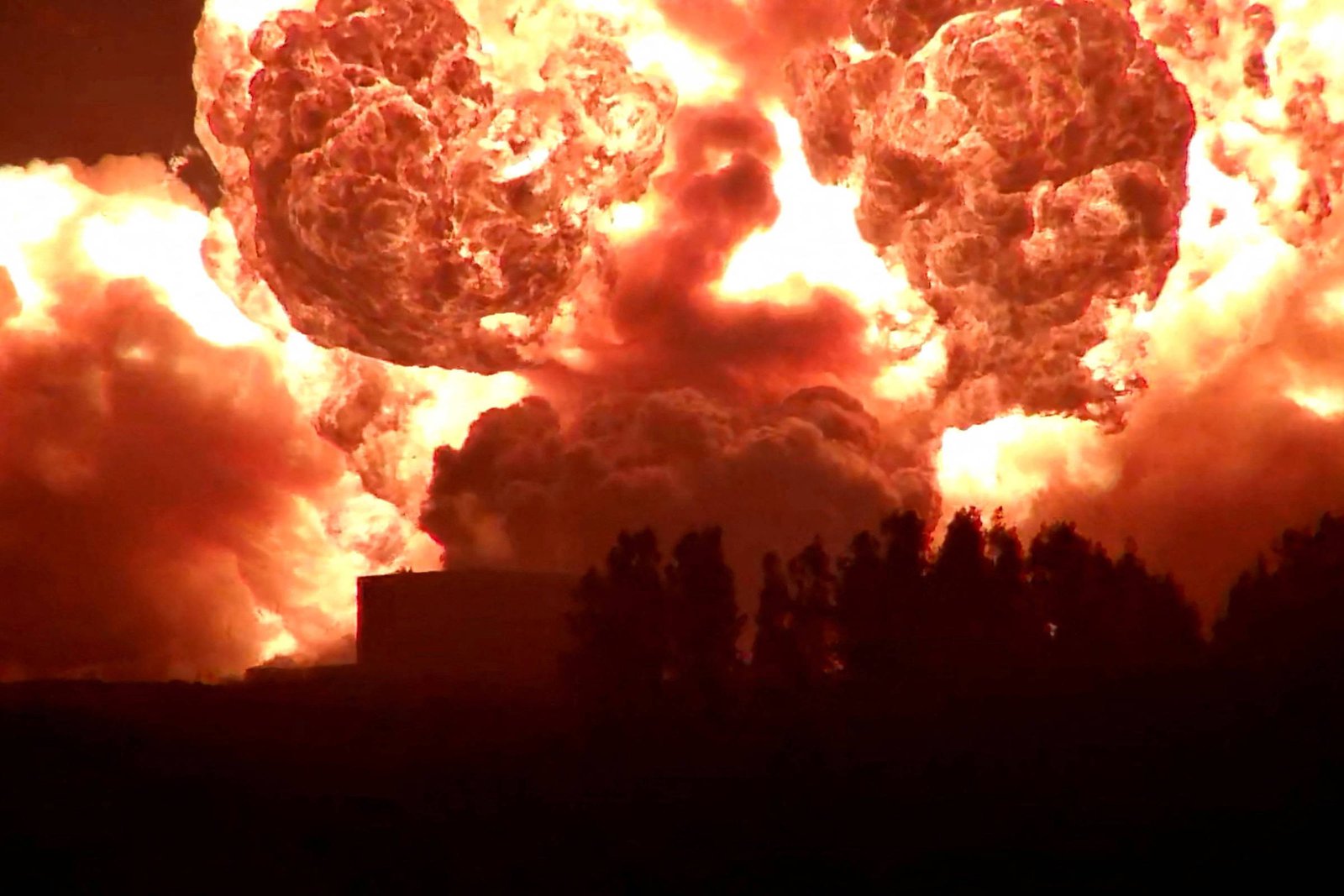 Foguete de Jeff Bezos explode em plataforma de lançamento – 29/05/2026 – Ciência