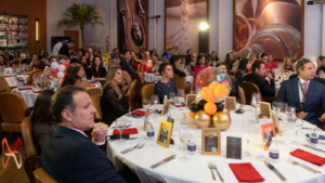 Empresários e executivos durante o 5º Jantar de Gala do Hub MFN em São Paulo.