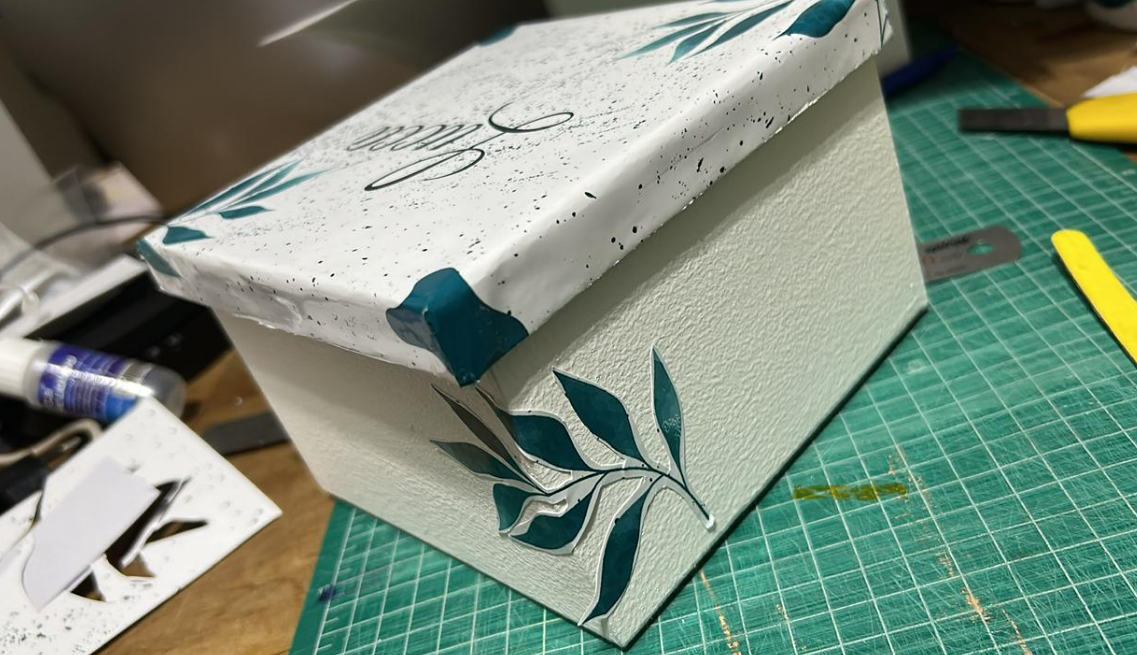 Inspirada no pai alfaiate, professora aprende a costurar e transforma o artesanato em renda: ‘Renasci’ | ASN São Paulo