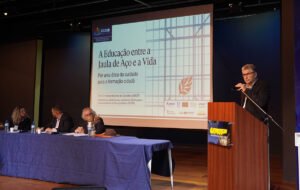 Pesquisadores buscam soluções para evitar colapso na saúde mental de professores do ensino básico