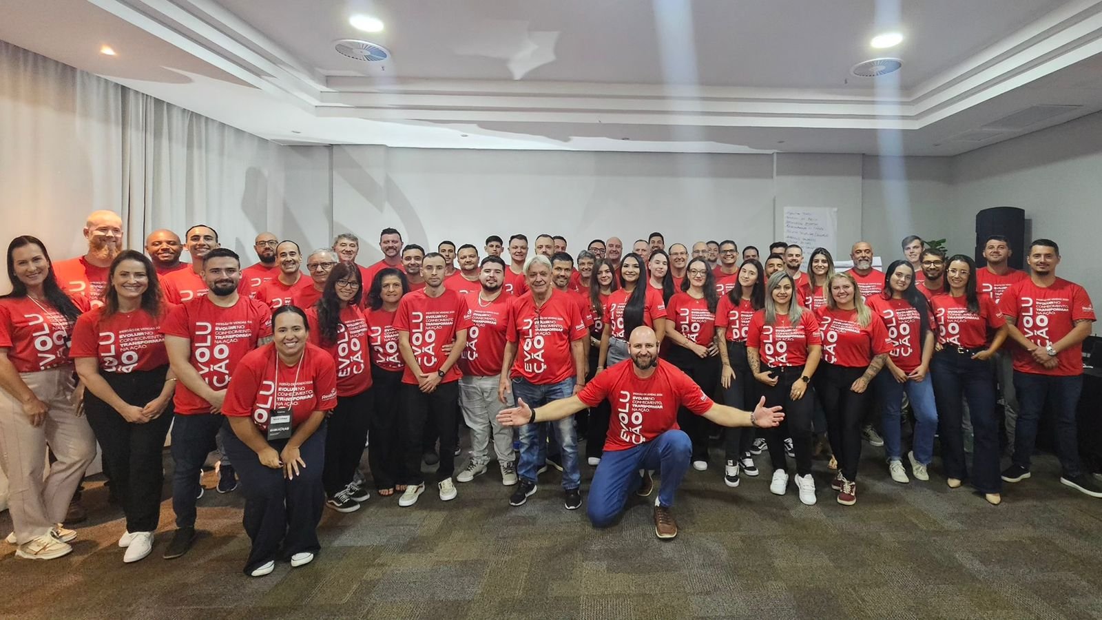 Treinamento comercial: por que empresas precisam investir no desenvolvimento interno de suas equipes de vendas