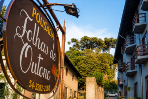 Pousada Folhas de Outono Canela