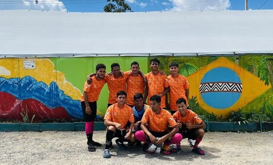 Como o futebol une migrantes e indígenas em Roraima