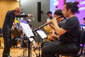 Novo centro vai avaliar impacto da música na saúde mental de jovens e adolescentes