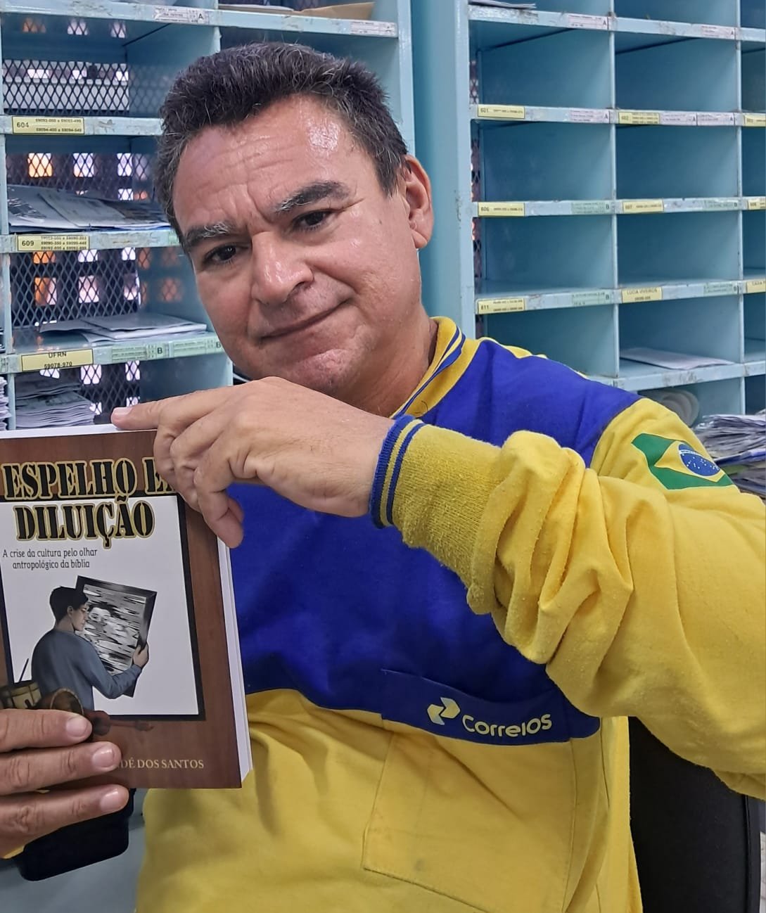 Francisco Canindé dos Santos une ciência, comunicação e espiritualidade em uma trajetória dedicada à reflexão sobre fé e razão