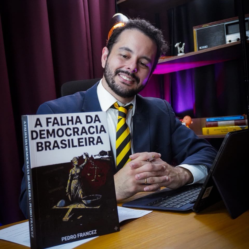 Professor Pedro Francez lança livro que explica as falhas da democracia brasileira e ensina o eleitor a compreender o próprio voto