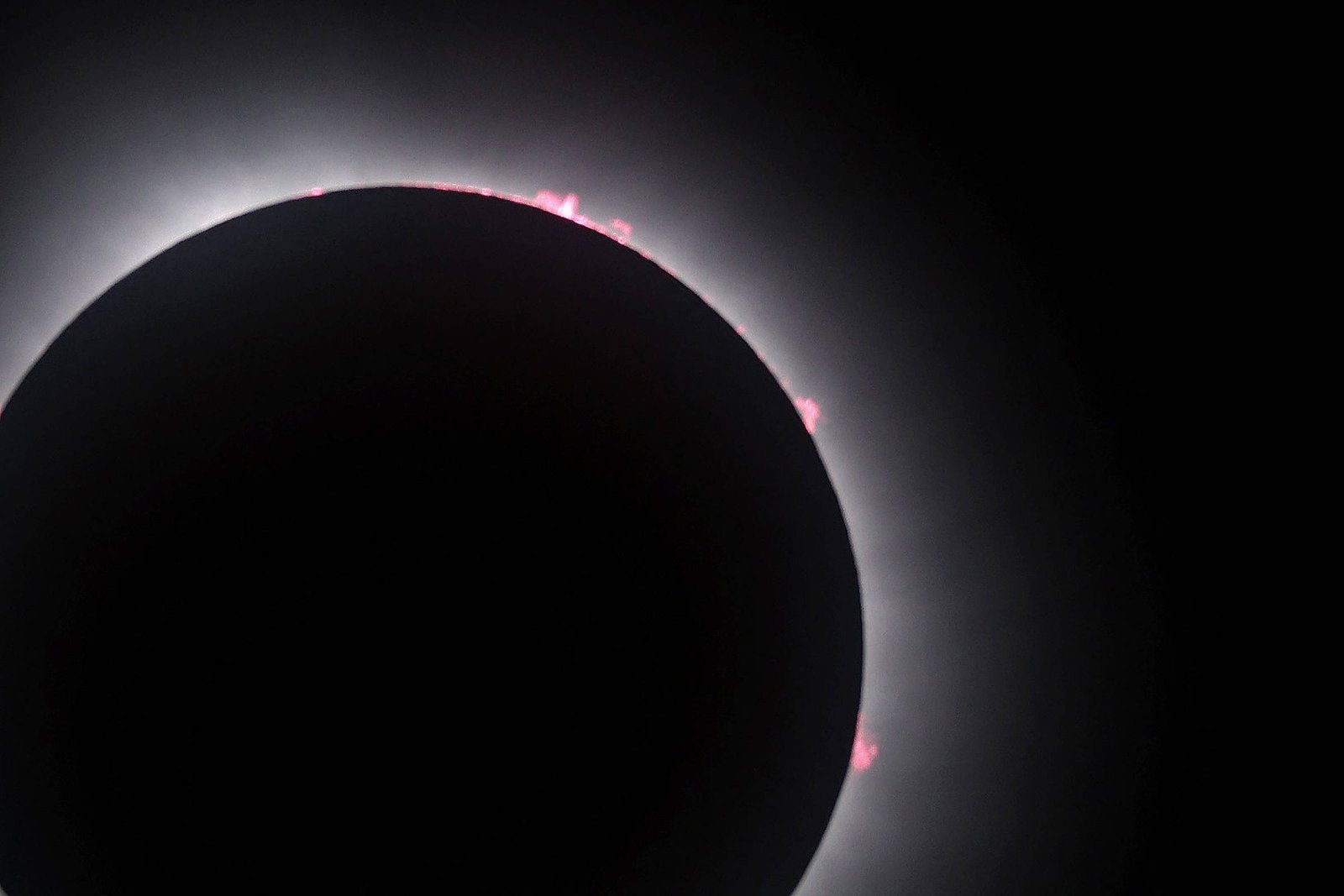 Eclipse solar total terá menos de 2 minutos de totalidade – 10/08/2026 – Ciência