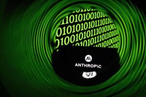 Logotipo branco da Anthropic em fundo preto, visto através de um tubo verde circular. Ao fundo, código binário verde com números 0 e 1 em sequência.