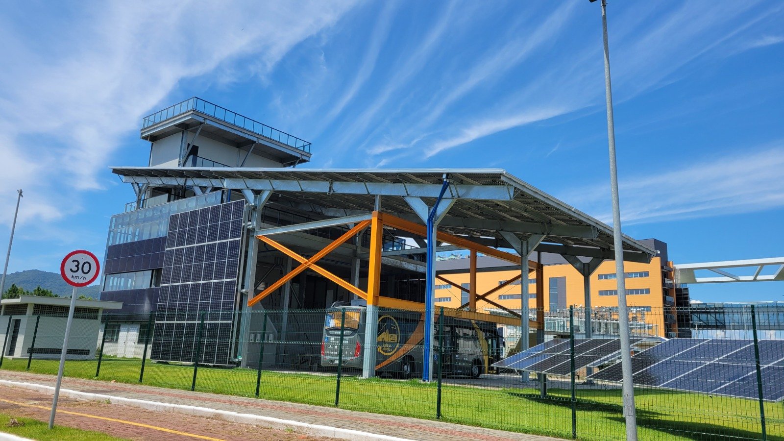 Energia solar integrada à arquitetura é tema de evento paralelo na The smarter E South America