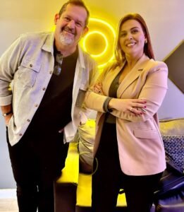 Mauro Cezar e Débora Moraes